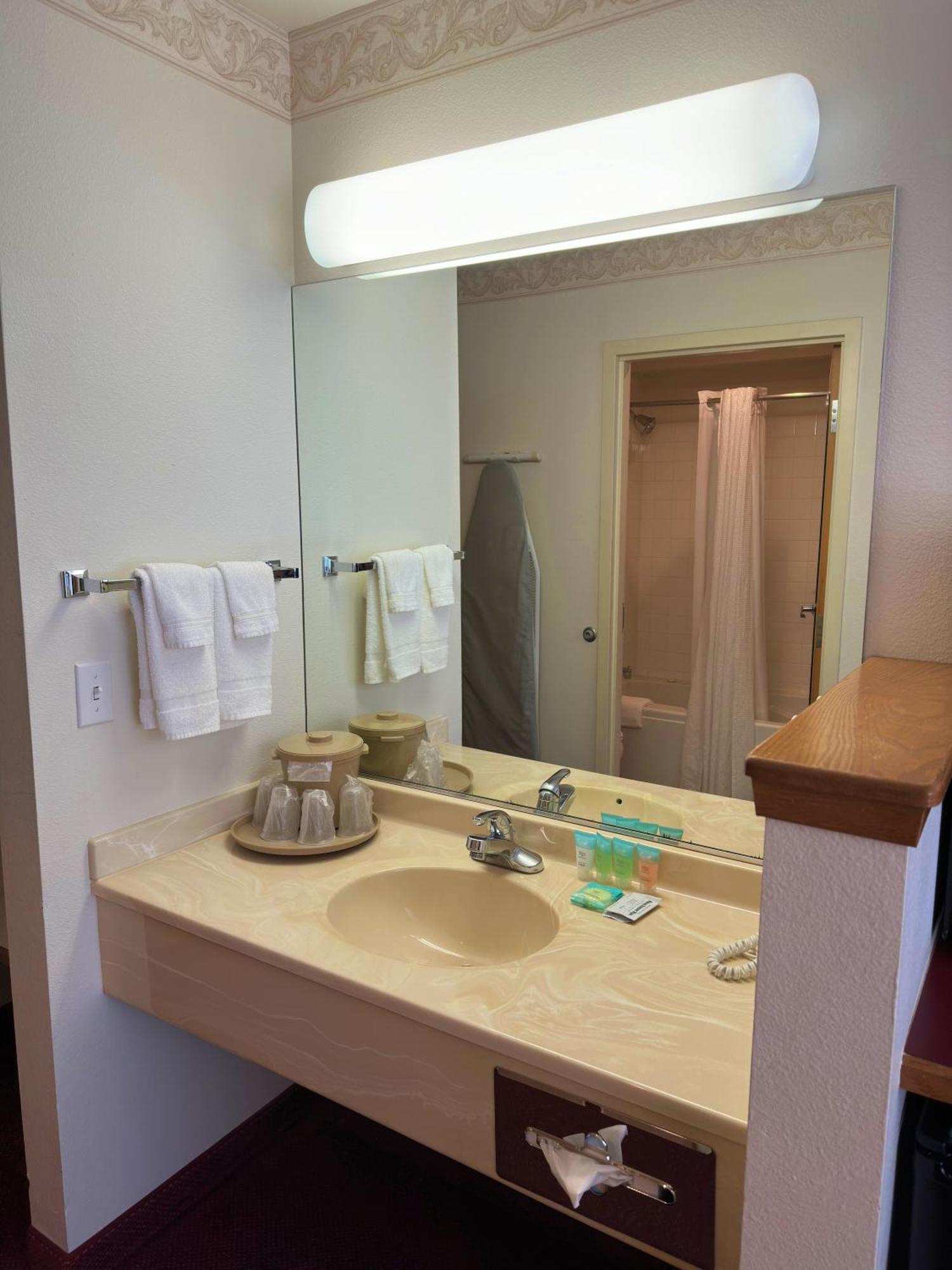 Peppermill Empress Inn Centralia Εξωτερικό φωτογραφία